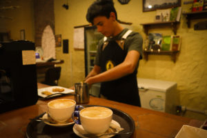 La cadena de valor del café enfrenta nuevos retos. Las cafeterías de especialidad han sido afectadas.