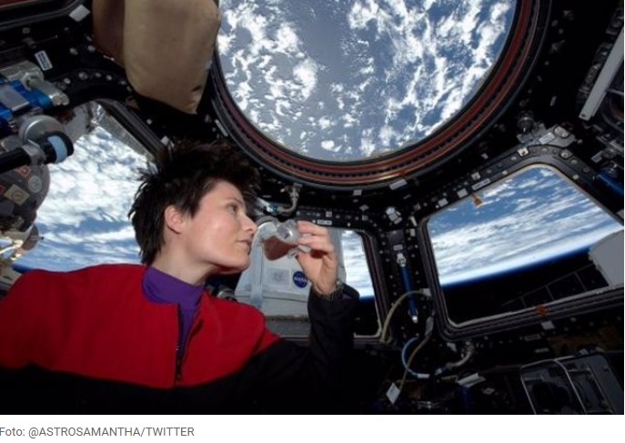 Astronauta italiana tomando un espresso en la ISS. El origen del café