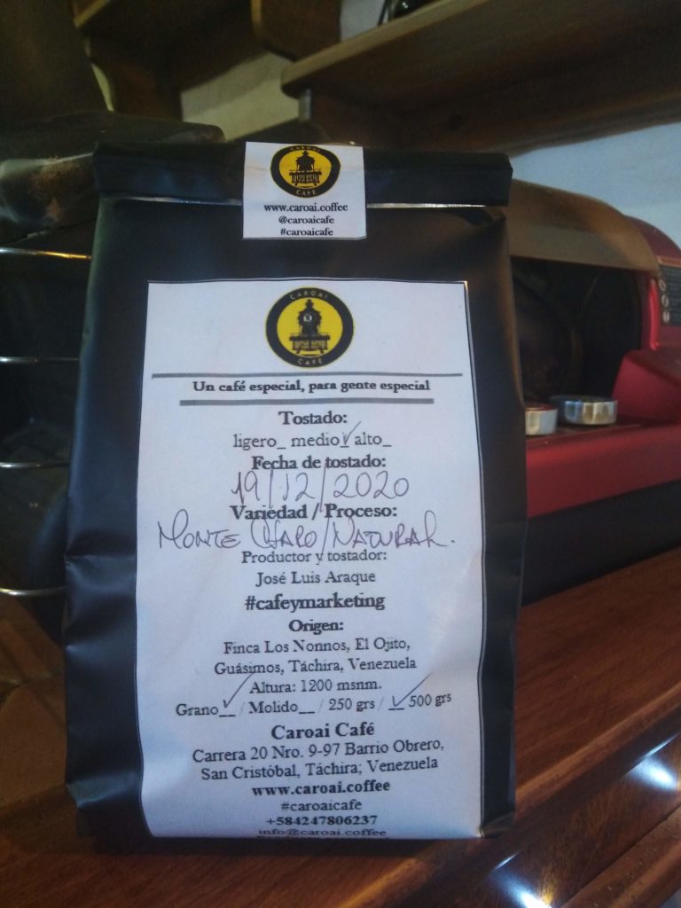Bolsa de café tostado en grano de Caroai Café. Cómo preservar el café.
