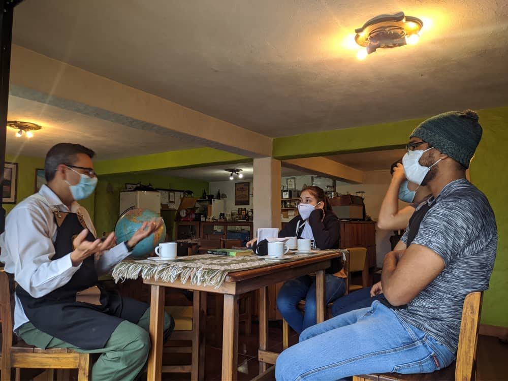 Experiencia en la cafetería - turismo y café